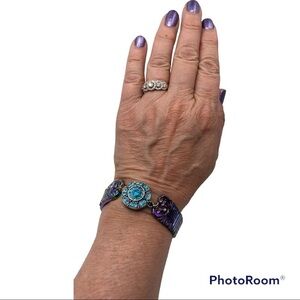 Vintage style snap jewelry bangle w/ round aqua snap w/ blue stones! SEE VIDEO!